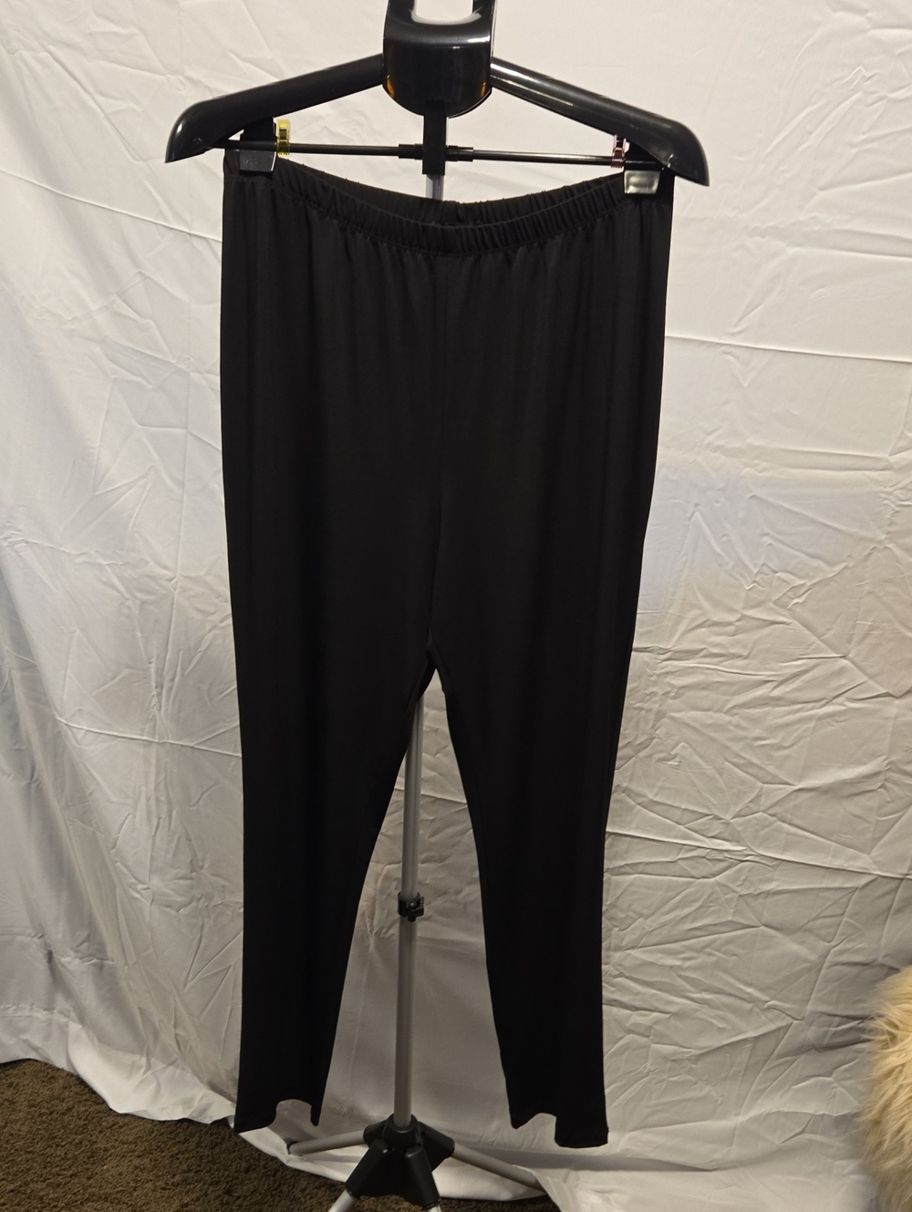 Slinky Brand Black Women's Pull-On Slim Leg Pants